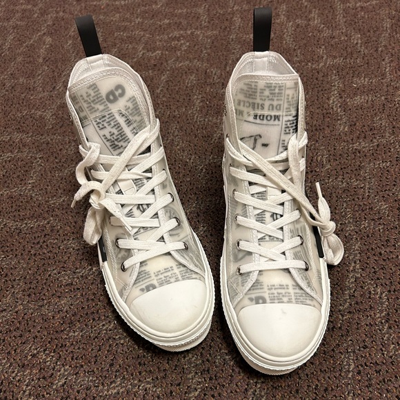 Dior B23 size 42(9) Authentic negotiate price if need be will ship